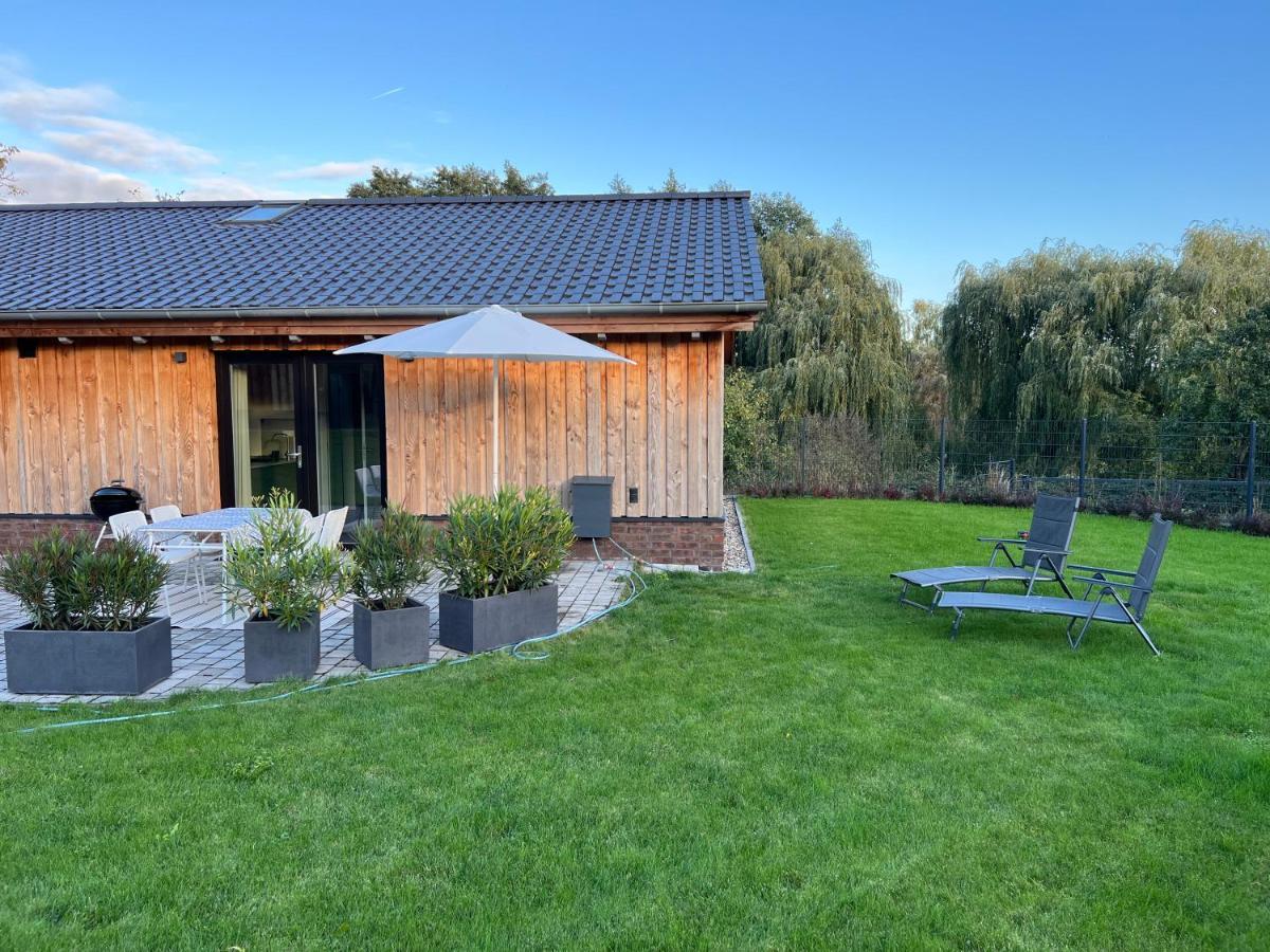 Ferienhaus Auszeit Mit Sauna Schwarz Exteriér fotografie